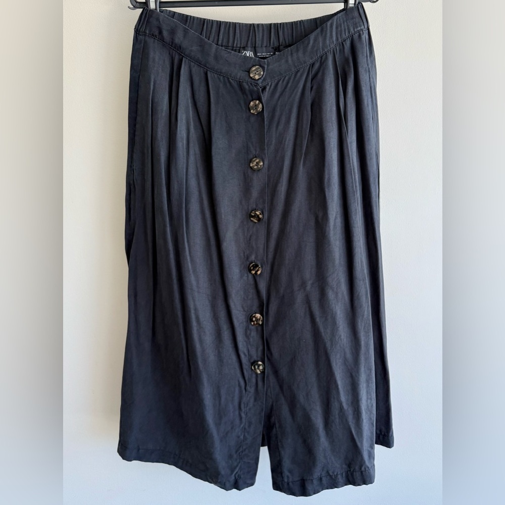 ZARA | Gray Button-Down MIDI Skirt